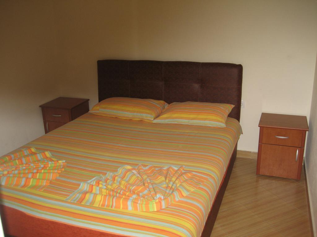 Guest House Vila Mimoza Ulcinj Exterior photo